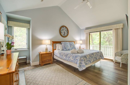 West Beach House | 325 m² House ∙ 5 bedrooms ∙ 10 guests