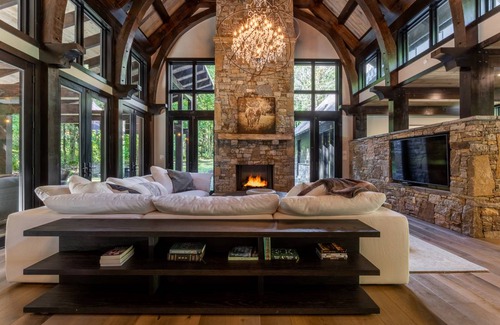 Maggie Valley House | 325 m² House ∙ 4 bedrooms ∙ 14 guests