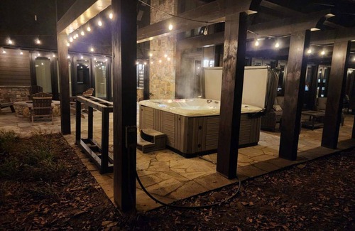Maggie Valley House | 325 m² House ∙ 4 bedrooms ∙ 14 guests