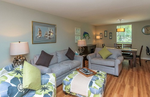 Hilton Head Island Villa | 3252 Seascape - GREAT BUDGET-FRIENDLY VILLA! NEAR BEACH, POOLS & COLIGNY!