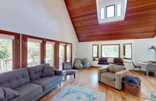 Freestone House | 327 m² House ∙ 4 bedrooms ∙ 8 guests