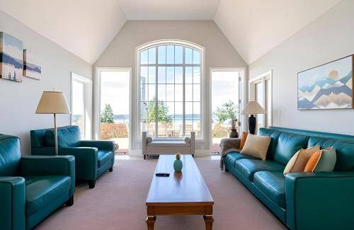 Tacoma House | 328 m² House ∙ 5 bedrooms ∙ 12 guests