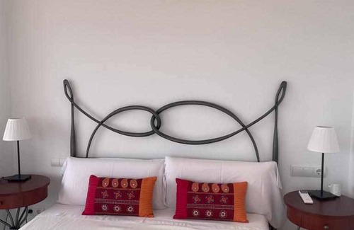 Sant Pol De Mar House | 329 m² House ∙ 5 bedrooms ∙ 10 guests