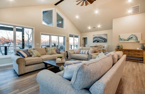 Cleora House | 329 m² House ∙ 5 bedrooms ∙ 17 guests