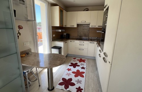 Cap-d'Antibes Apartment | 33. A bright 3-room apartment with a lovely terrace & parking