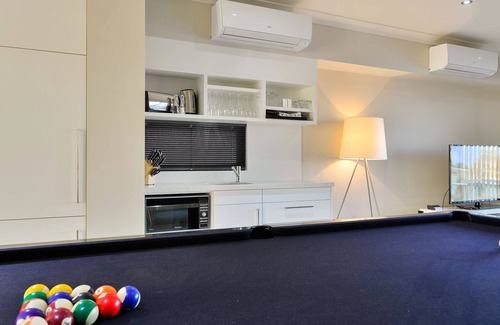 Exmouth House | 33 Inggarda Lane - Impressive Marina property