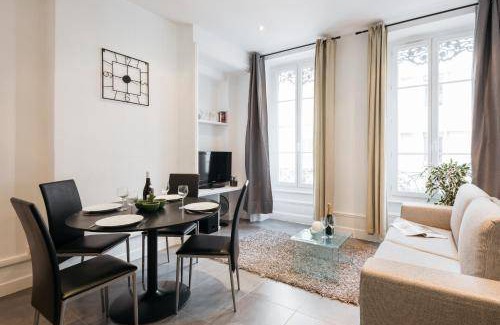 Jules Ferry - Recamier Apartment | 33 m² Apartment ∙ 1 bedroom ∙ 4 guests