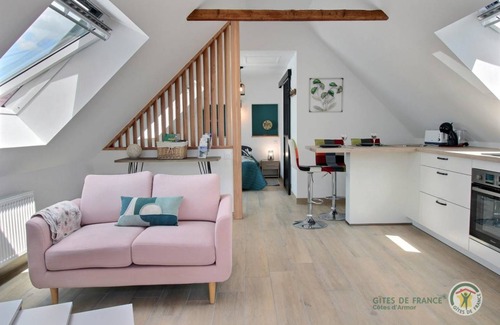 Plouisy House | 33 m² Gîte ∙ 1 bedroom ∙ 2 guests
