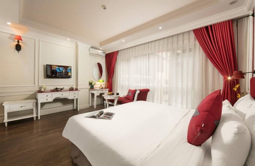 Hang Trong Hotel | 33 m² Hotel ∙ 127 guests