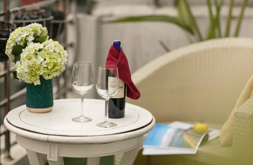Hang Trong Hotel | 33 m² Hotel ∙ 127 guests
