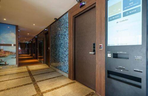Gunsan Hotel | 33 m² Motel ∙ 2 guests