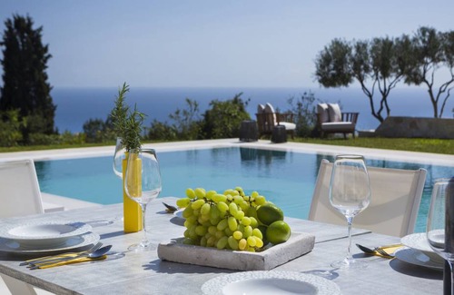 Kaligata Villa | 330 m² Villa ∙ 4 bedrooms ∙ 8 guests