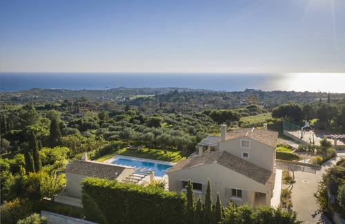 Kaligata Villa | 330 m² Villa ∙ 4 bedrooms ∙ 8 guests