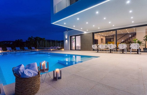 Podbablje Villa | 330 m² Villa ∙ 4 bedrooms ∙ 10 guests
