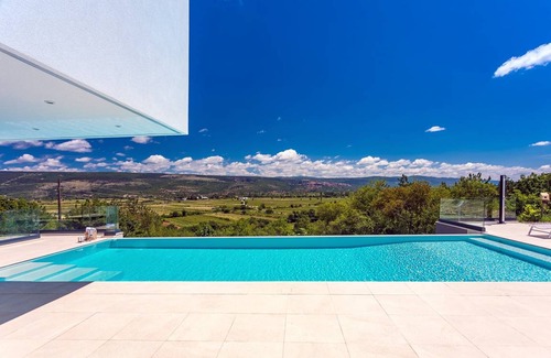 Podbablje Villa | 330 m² Villa ∙ 4 bedrooms ∙ 10 guests