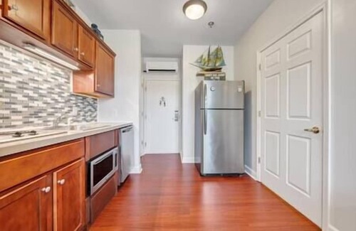 Huddleston Apartment | #3303 Pointe - Studio Suite at Mariners SML