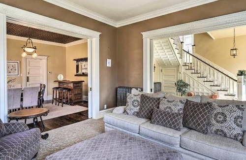 Canon City House | 331 m² House ∙ 4 bedrooms ∙ 12 guests