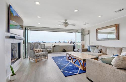 West Newport House | 3312 W Oceanfront