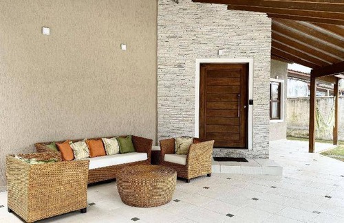 Boraceia House | 332 m² House ∙ 4 bedrooms ∙ 12 guests
