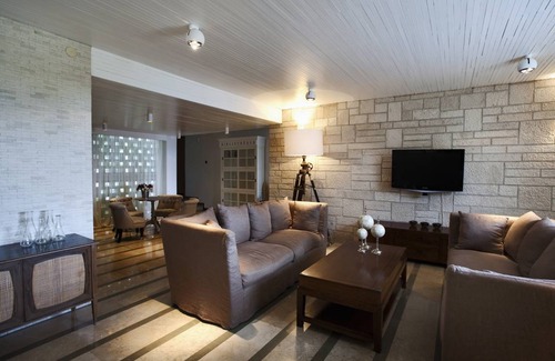 Stankovici House | 333 m² House ∙ 8 bedrooms ∙ 12 guests