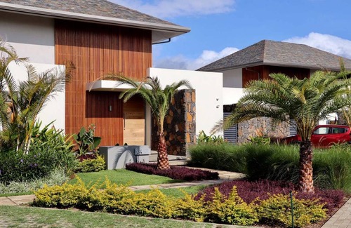 La Preneuse Resort | 333 m² Resort ∙ 4 bedrooms ∙ 127 guests