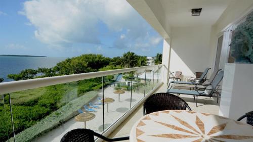 Rock Harbor Apartment | 333 Mariners Club
