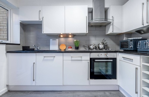 Wolverhampton House | 333168kskmdwdfef dn