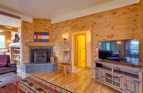 Nathrop House | 334 m² House ∙ 3 bedrooms ∙ 6 guests