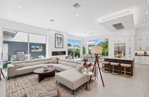 Delray Beach House | 337 New Luxe Modern Villa + Private Guest House | Walk to the Ave & Beach!