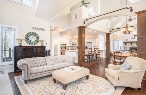 Grand Beach House | 338 m² House ∙ 4 bedrooms ∙ 10 guests