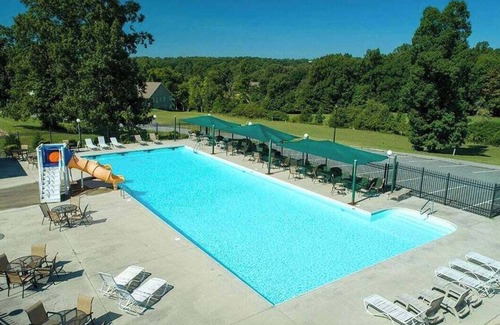 Huddleston Apartment | #338 Pointe - 2 Bedroom Lakefront Condo at Mariners SML