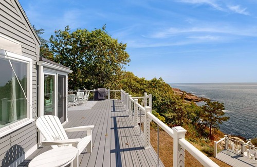 Gloucester House | 339 m² House ∙ 3 bedrooms ∙ 6 guests