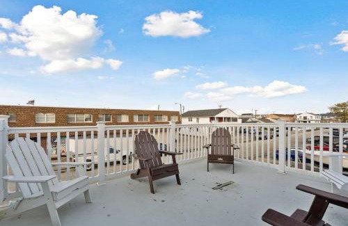 Brigantine House | 33rd Unit 2 Island Time Parking Beach 2 Blocks Away