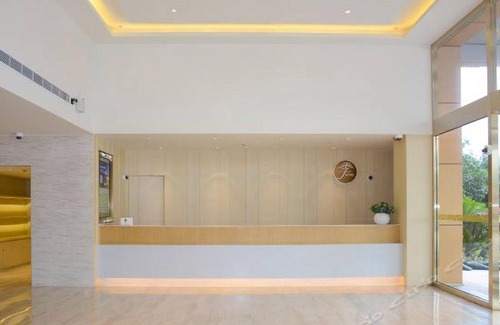 Pudong Hotel | 34 m² Hotel ∙ 127 guests