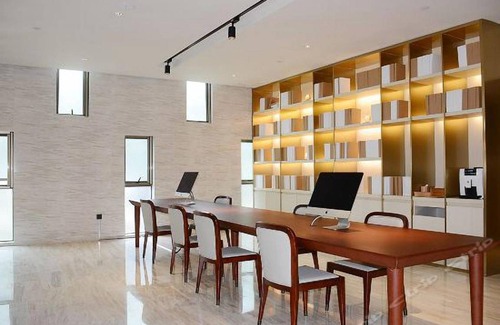 Pudong Hotel | 34 m² Hotel ∙ 127 guests