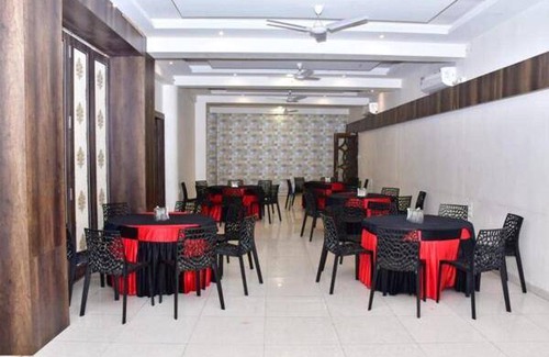 Jabalpur Hotel | 34 m² Hotel ∙ 4 guests