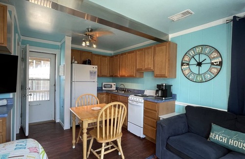 Hatteras Condo | 34 Sailing In A Gale Studio Bedroom Condo by RedAwning