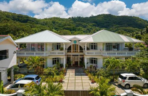 Mahe Island Apartment | 340 Degrees Mountain View Apartments