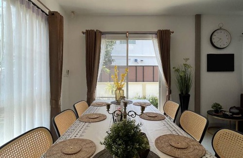 Racha Thewa Villa | 340 m² Villa ∙ 3 bedrooms ∙ 7 guests