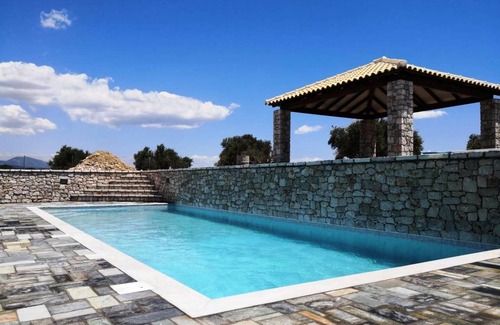 Pylos-Nestoras Villa | 340 m² Villa ∙ 4 bedrooms ∙ 8 guests