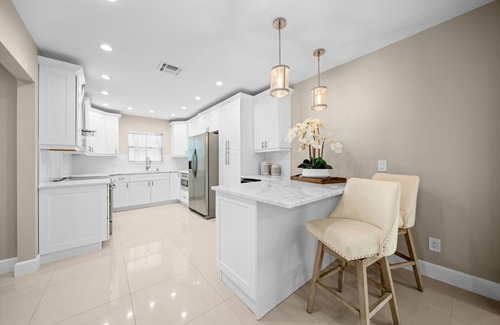 Garden Isles House | 3402 Managed By Brampton Park