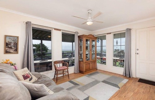Bremer House | 342 m² House ∙ 3 bedrooms ∙ 6 guests