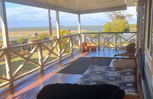 Bremer House | 342 m² House ∙ 3 bedrooms ∙ 6 guests