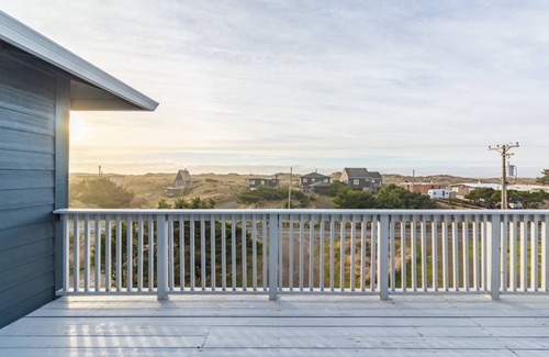 Pacific City House | 343 m² House ∙ 5 bedrooms ∙ 12 guests