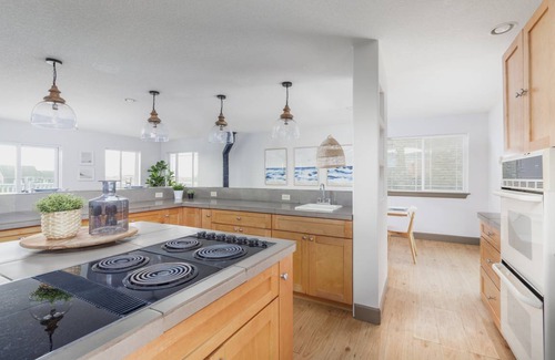 Pacific City House | 343 m² House ∙ 5 bedrooms ∙ 12 guests