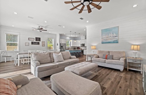 Frangista Beach House | 343 m² House ∙ 6 bedrooms ∙ 26 guests