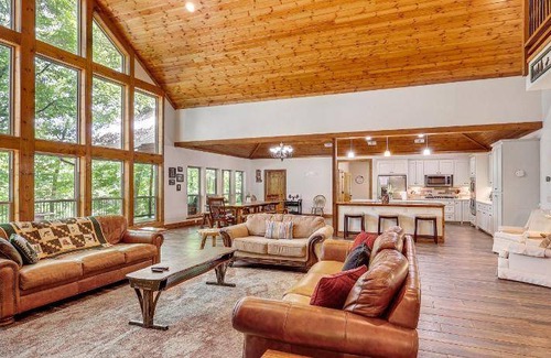 Golden House | 344 m² House ∙ 4 bedrooms ∙ 14 guests