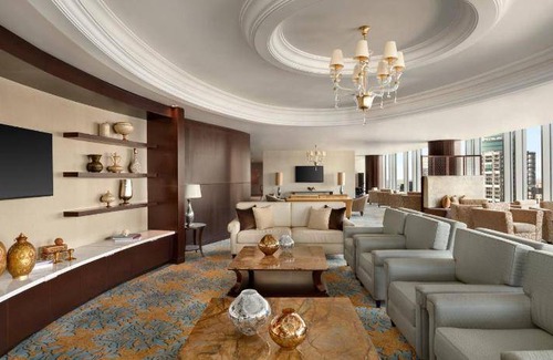 Diplomatic Area Hotel | 345 m² Hotel ∙ 3 bedrooms ∙ 127 guests