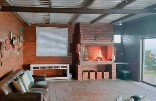 Glentana House | 345 m² House ∙ 4 bedrooms ∙ 8 guests