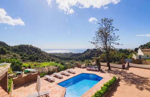 Mijas Villa | 346 m² Villa ∙ 3 bedrooms ∙ 7 guests